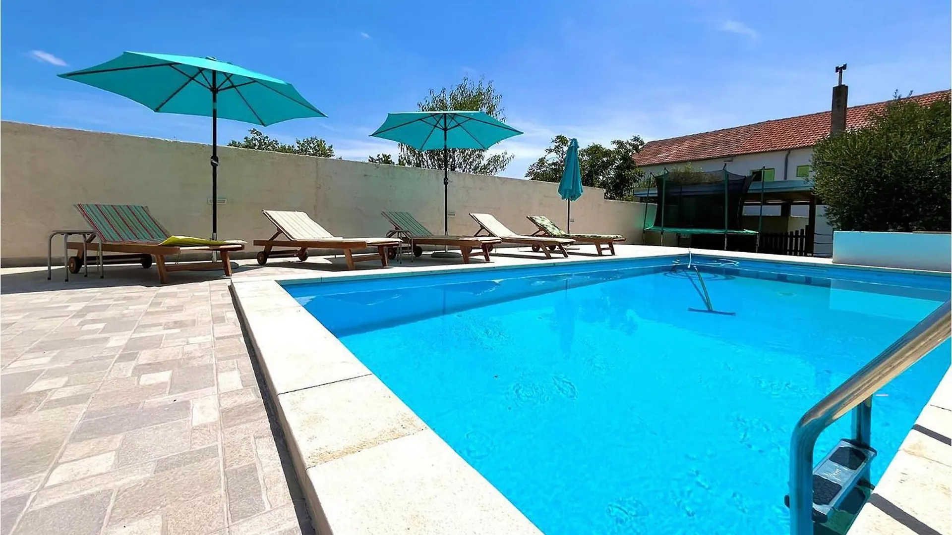 4 Bedroom Pet Friendly Home In Rupalj 0*,  Hırvatistan